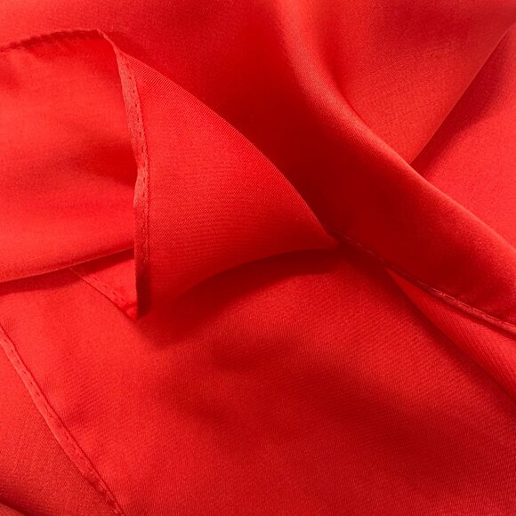 ❤️New Elegant Square Silky Scarf Bandana RED Hiyab Solid Soft Versatile Hiyab❤️ - Picture 5 of 6